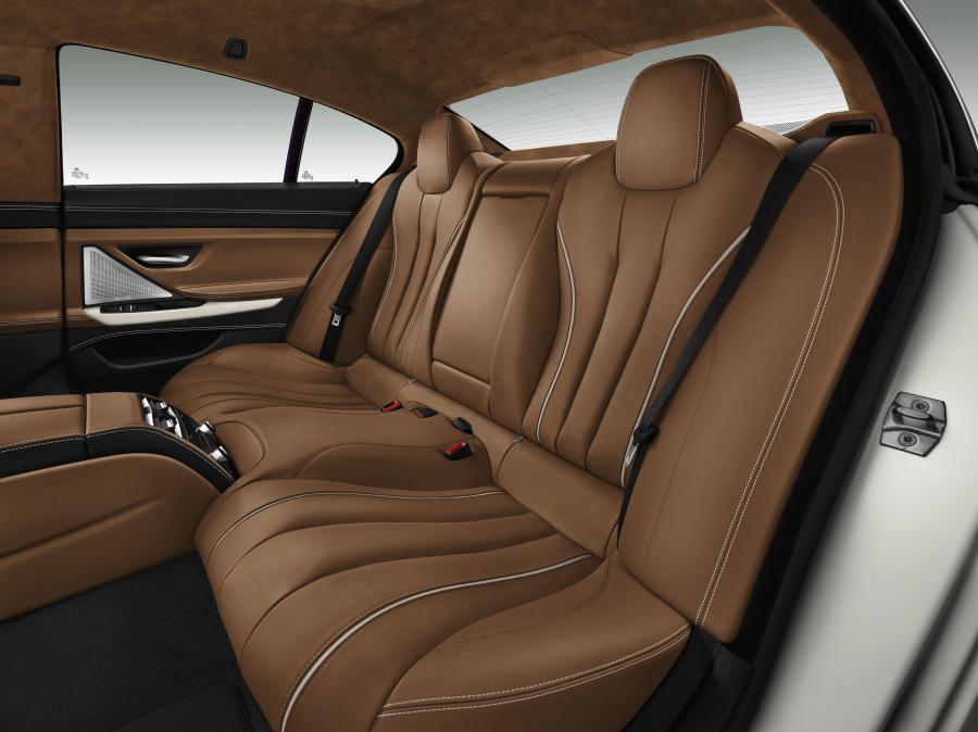  BMW 650i Gran Coupe 2015 года  (фото 9 из 32)